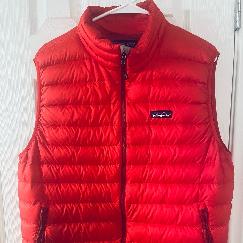 Mens PATAGONIA L RED VEST , goose down mens vest in large / Red.